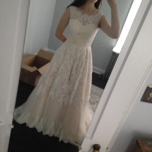 Ivory a Line Champange Blush Lining Lace Wedding Dress With Illusion Neckline
