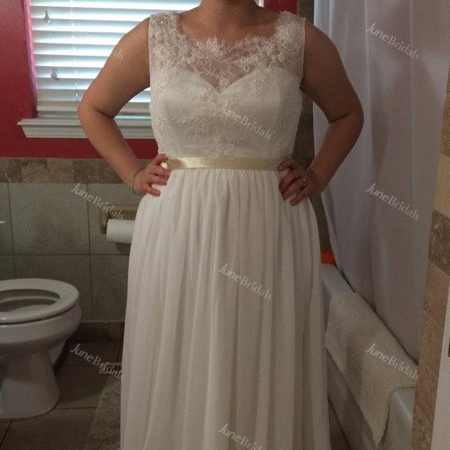 Scoop Neck Sleeveless A-Line Chiffon Wedding Dress With Lace Bodice